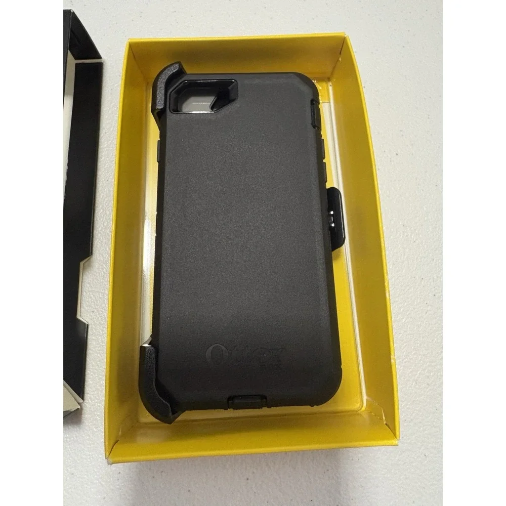 Otterbox Defender Series Case & Holster For iPhone SE (3/2) & iPhone 8/7, Black